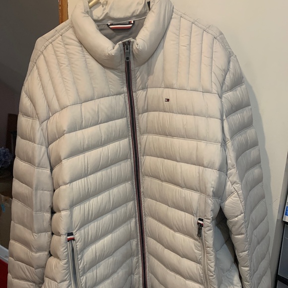 Tommy Hilfiger winter jacket - Picture 1 of 3